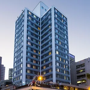 strand-tower-hotel.hotels-capetown.com/